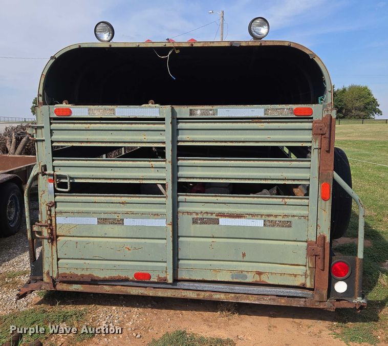 image for item EU3815 1993 W-W Trailer Manufacturers livestock trailer