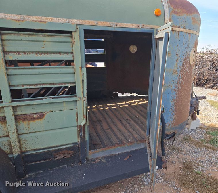 image for item EU3815 1993 W-W Trailer Manufacturers livestock trailer