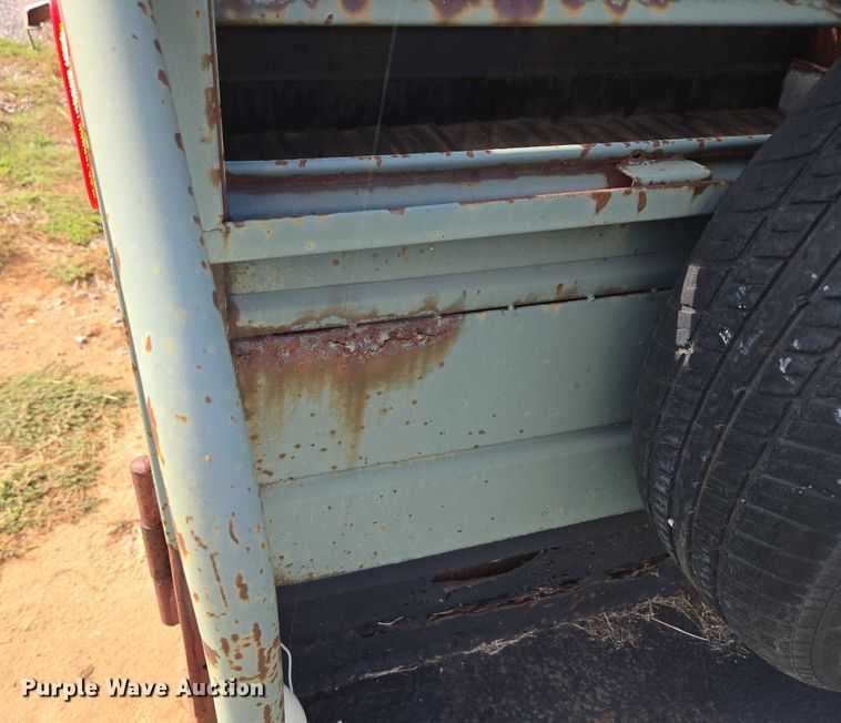 image for item EU3815 1993 W-W Trailer Manufacturers livestock trailer