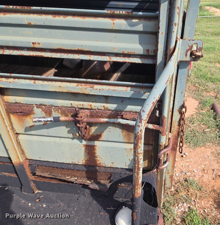 image for item EU3815 1993 W-W Trailer Manufacturers livestock trailer