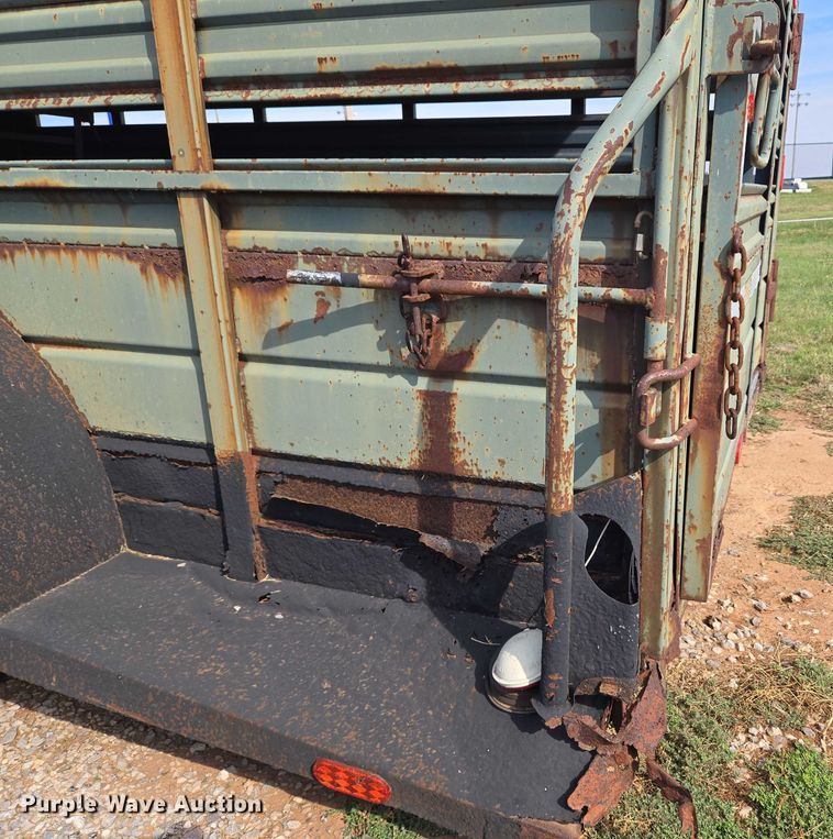 image for item EU3815 1993 W-W Trailer Manufacturers livestock trailer