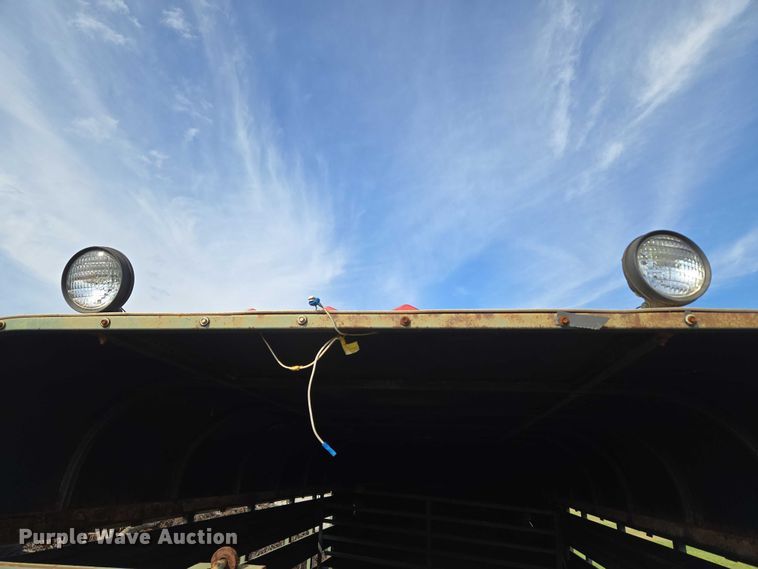 image for item EU3815 1993 W-W Trailer Manufacturers livestock trailer