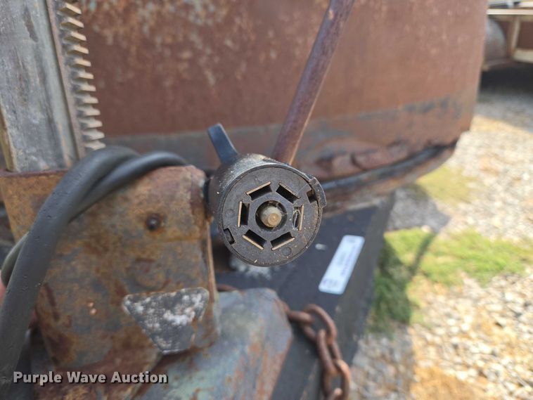 image for item EU3815 1993 W-W Trailer Manufacturers livestock trailer