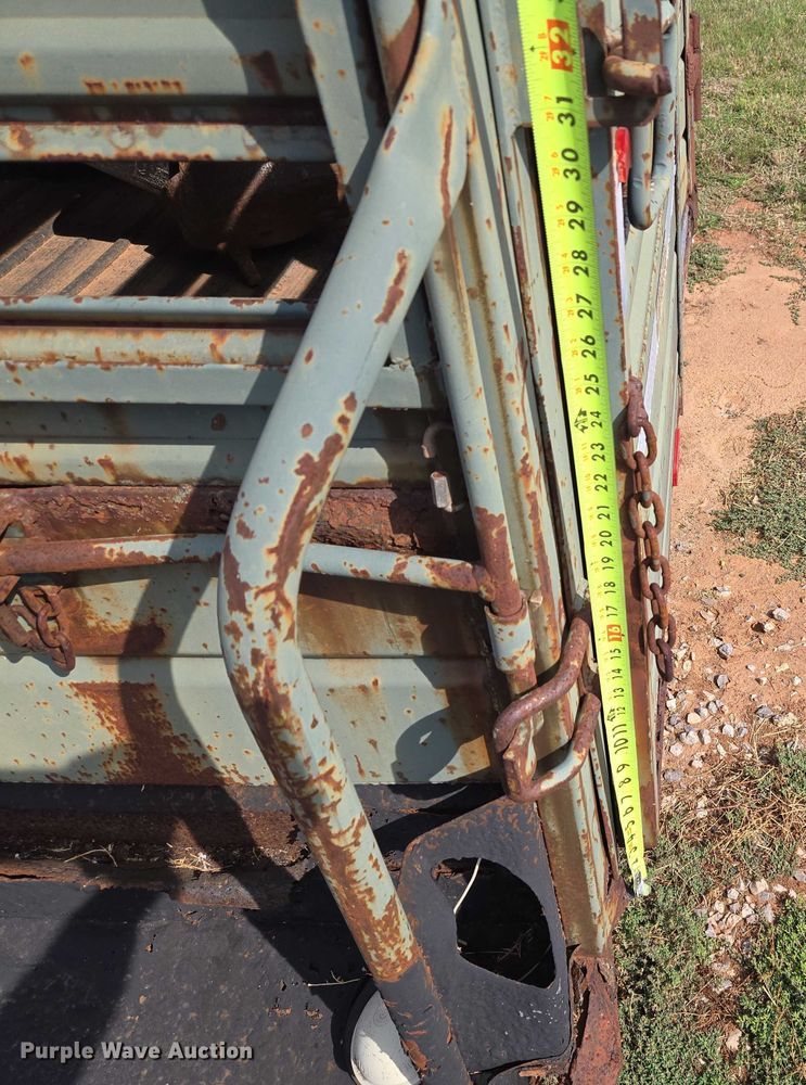 image for item EU3815 1993 W-W Trailer Manufacturers livestock trailer