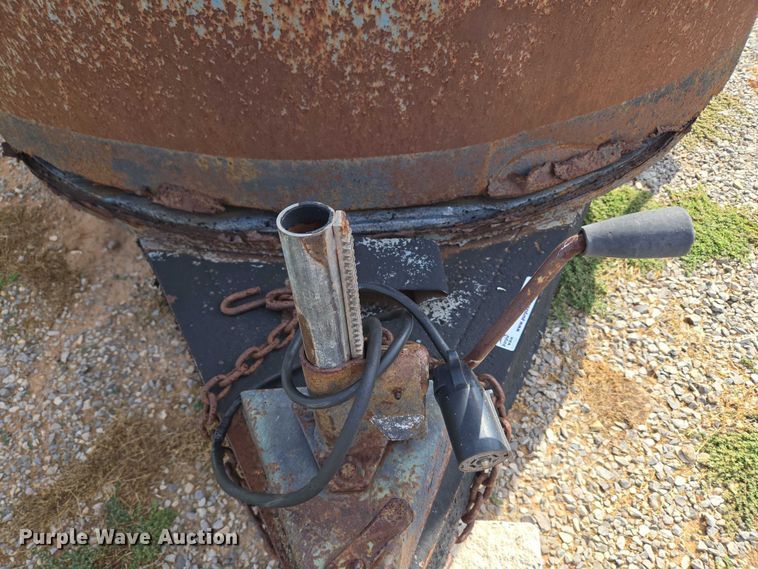 image for item EU3815 1993 W-W Trailer Manufacturers livestock trailer