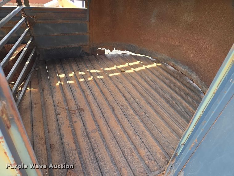 image for item EU3815 1993 W-W Trailer Manufacturers livestock trailer