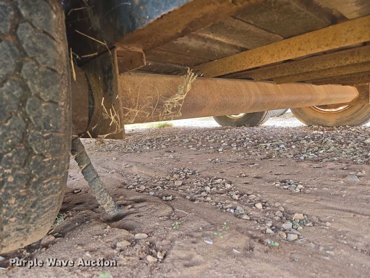 image for item EU3815 1993 W-W Trailer Manufacturers livestock trailer