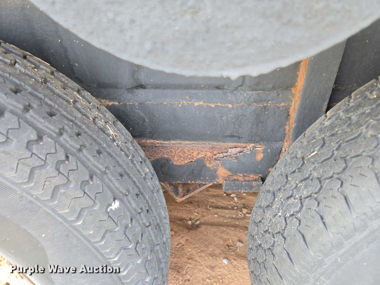 image for item EU3815 1993 W-W Trailer Manufacturers livestock trailer