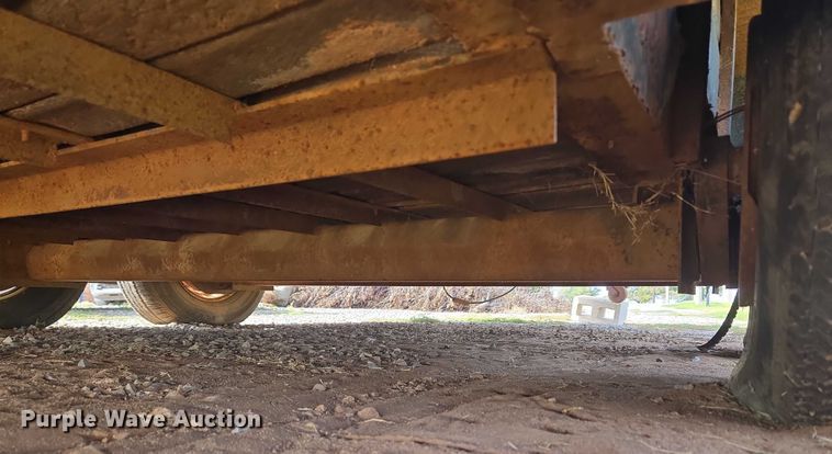 image for item EU3815 1993 W-W Trailer Manufacturers livestock trailer