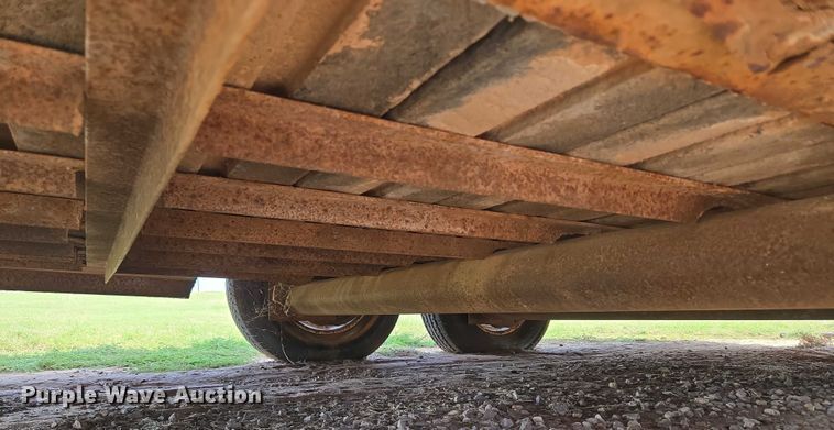 image for item EU3815 1993 W-W Trailer Manufacturers livestock trailer