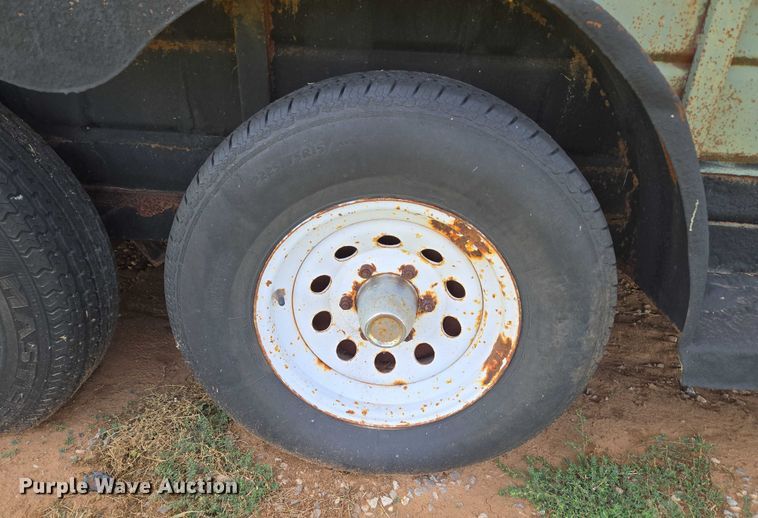 image for item EU3815 1993 W-W Trailer Manufacturers livestock trailer