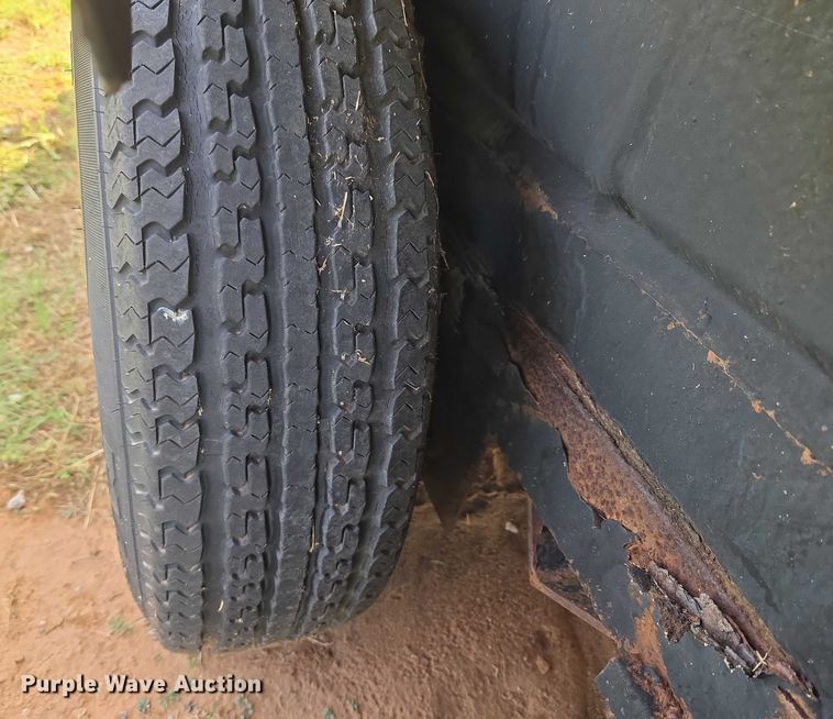 image for item EU3815 1993 W-W Trailer Manufacturers livestock trailer