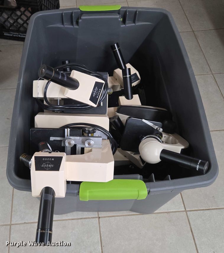 image for item EU3819 Swift M3200 microscopes  