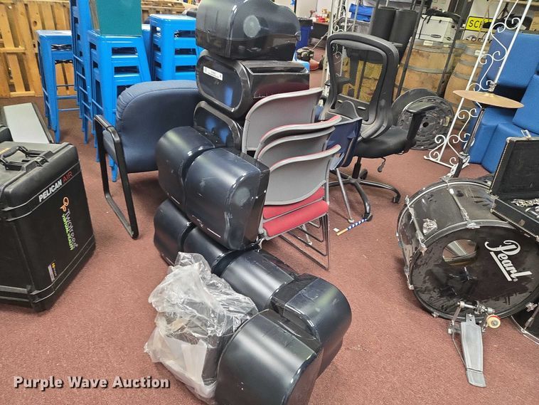 image for item EU3822 Paper towel dispensers