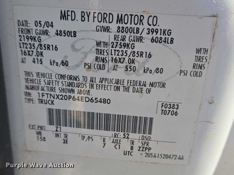 image for item EU3834 2004 Ford F250 Super Duty utility bed pickup truck