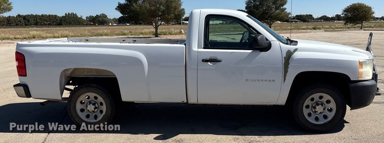 image for item EU4683 2011 Chevrolet Silverado 1500 pickup truck