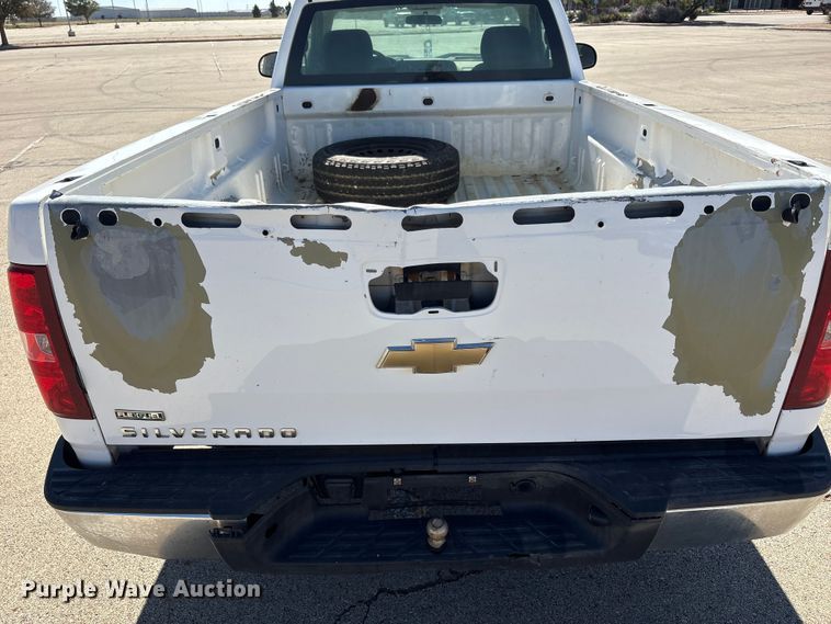 image for item EU4683 2011 Chevrolet Silverado 1500 pickup truck