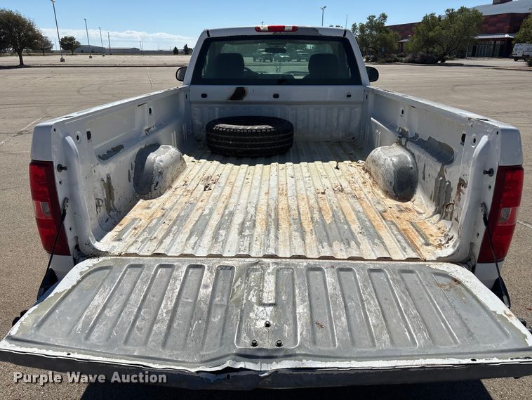 image for item EU4683 2011 Chevrolet Silverado 1500 pickup truck