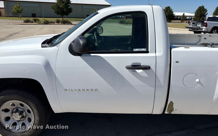 image for item EU4683 2011 Chevrolet Silverado 1500 pickup truck