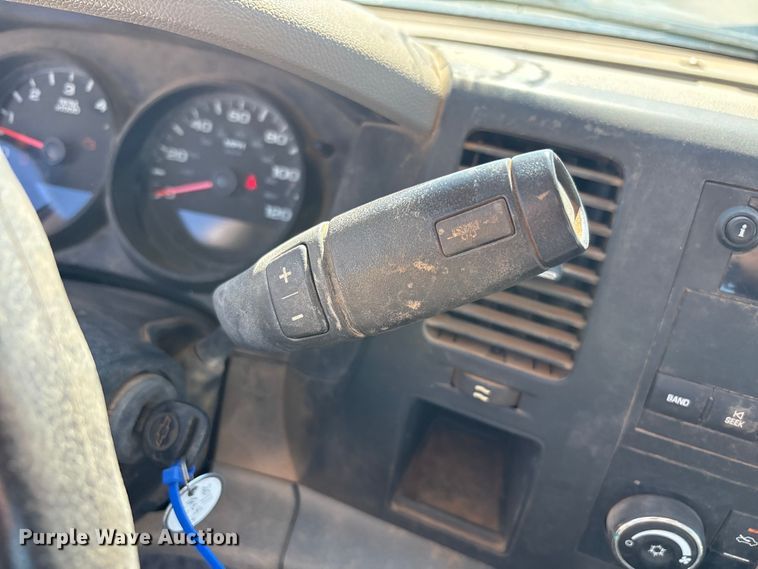 image for item EU4683 2011 Chevrolet Silverado 1500 pickup truck