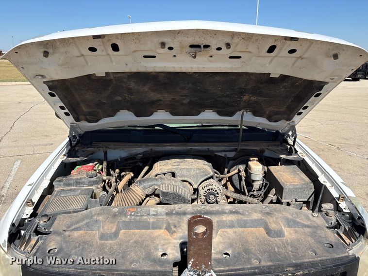 image for item EU4683 2011 Chevrolet Silverado 1500 pickup truck