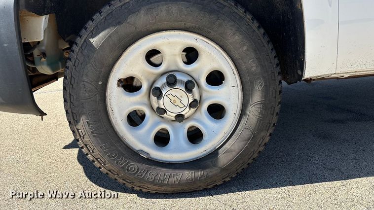 image for item EU4683 2011 Chevrolet Silverado 1500 pickup truck