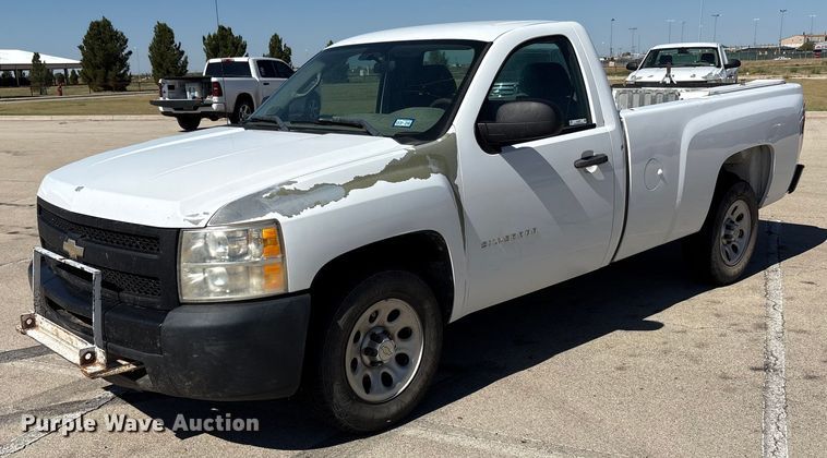 image for item EU4684 2011 Chevrolet Silverado 1500 pickup truck