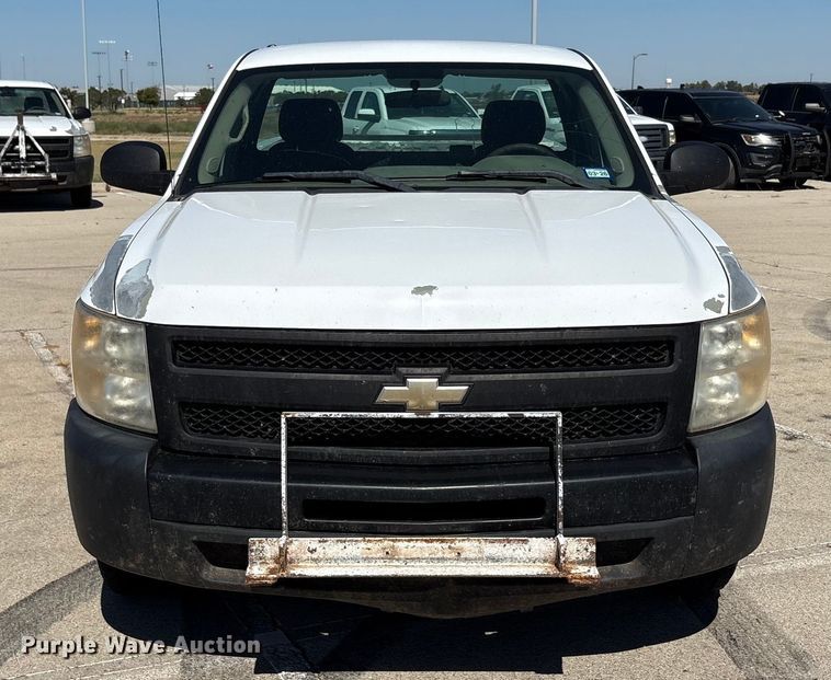 image for item EU4684 2011 Chevrolet Silverado 1500 pickup truck