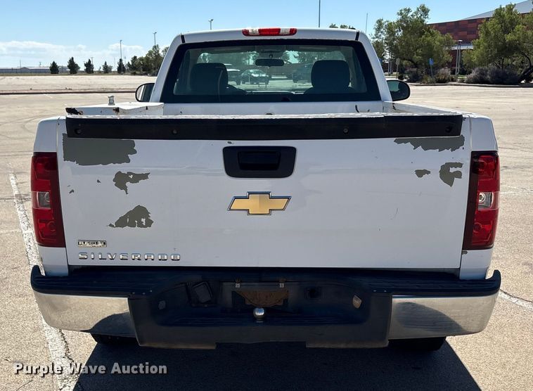 image for item EU4684 2011 Chevrolet Silverado 1500 pickup truck