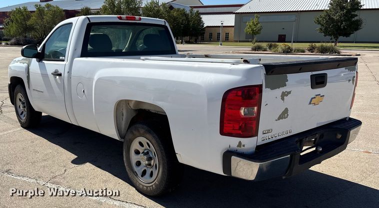 image for item EU4684 2011 Chevrolet Silverado 1500 pickup truck