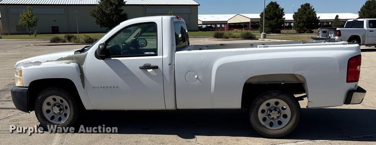 image for item EU4684 2011 Chevrolet Silverado 1500 pickup truck