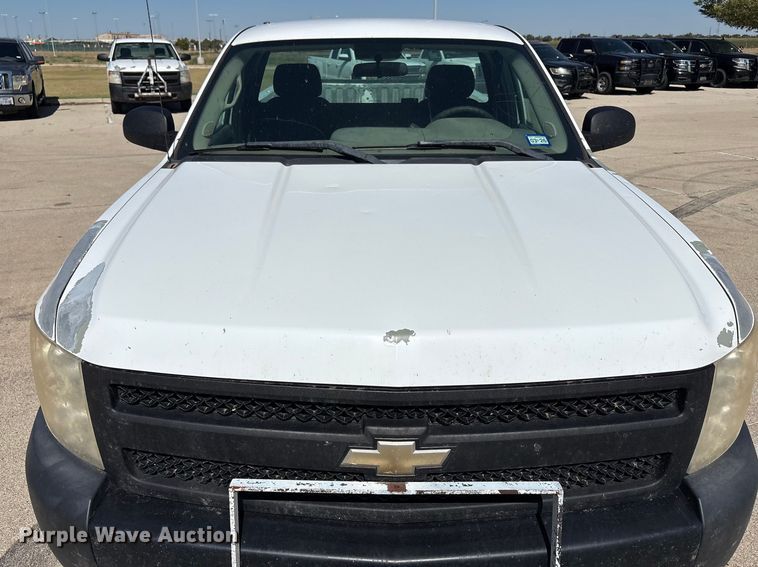 image for item EU4684 2011 Chevrolet Silverado 1500 pickup truck