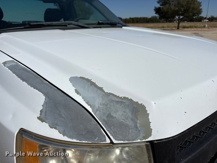 image for item EU4684 2011 Chevrolet Silverado 1500 pickup truck