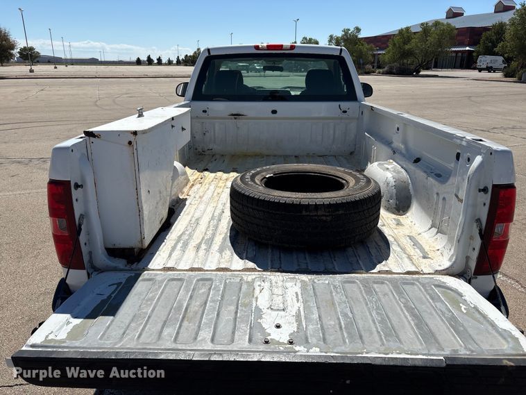 image for item EU4684 2011 Chevrolet Silverado 1500 pickup truck