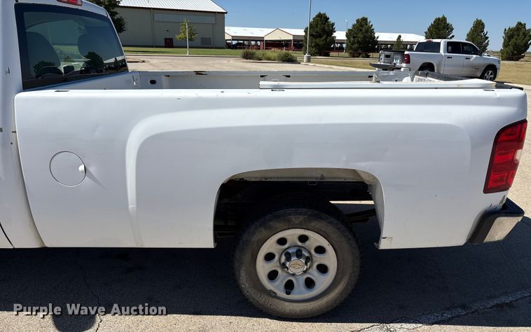 image for item EU4684 2011 Chevrolet Silverado 1500 pickup truck