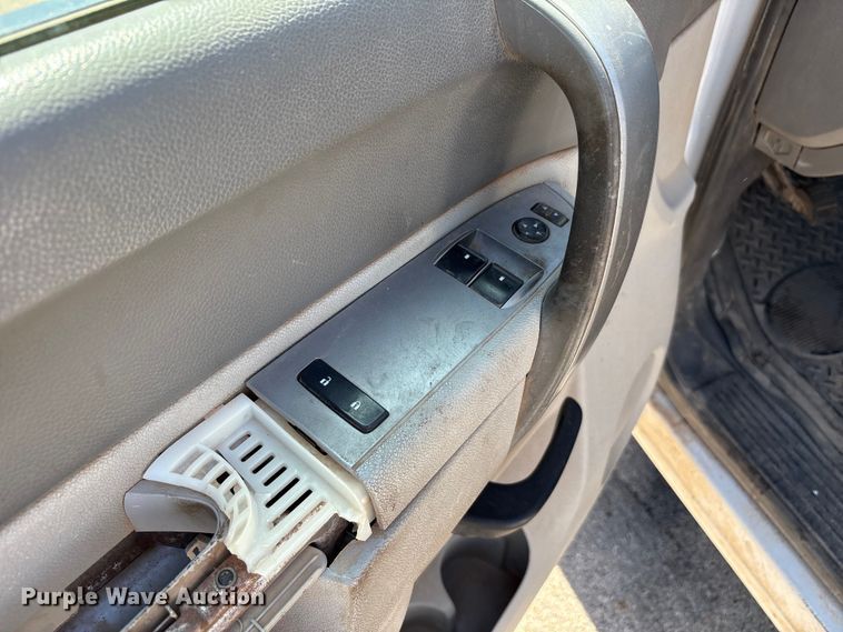 image for item EU4684 2011 Chevrolet Silverado 1500 pickup truck