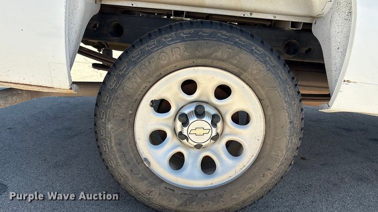 image for item EU4684 2011 Chevrolet Silverado 1500 pickup truck