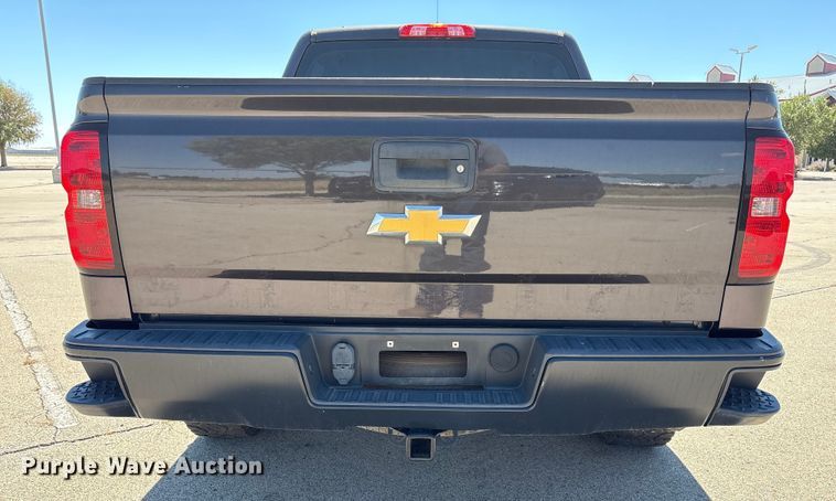 image for item EU4688 2015 Chevrolet Silverado 1500 Crew Cab pickup truck