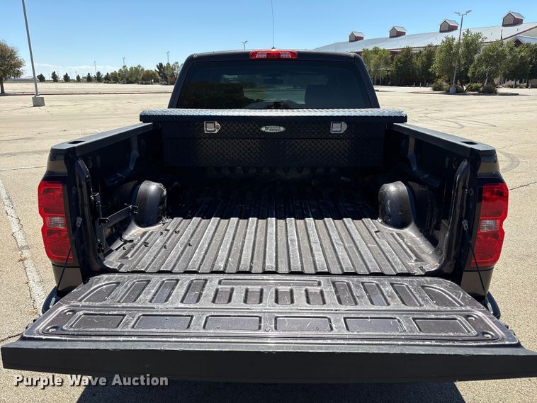 image for item EU4688 2015 Chevrolet Silverado 1500 Crew Cab pickup truck