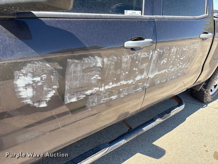 image for item EU4688 2015 Chevrolet Silverado 1500 Crew Cab pickup truck