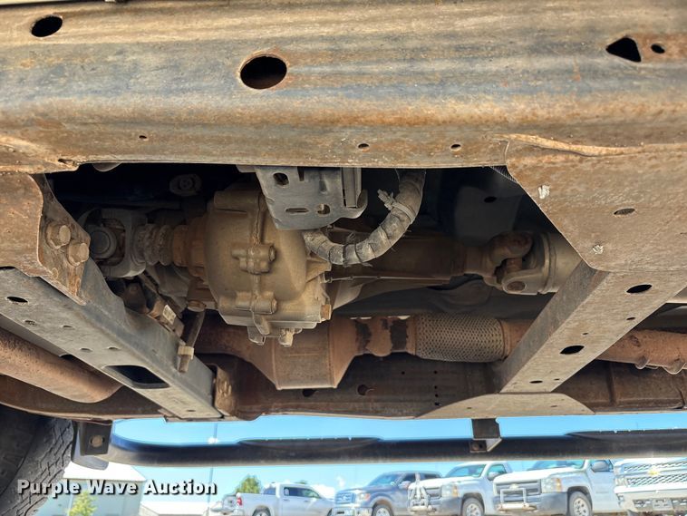 image for item EU4688 2015 Chevrolet Silverado 1500 Crew Cab pickup truck