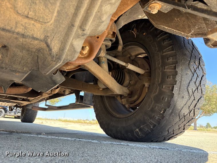 image for item EU4688 2015 Chevrolet Silverado 1500 Crew Cab pickup truck