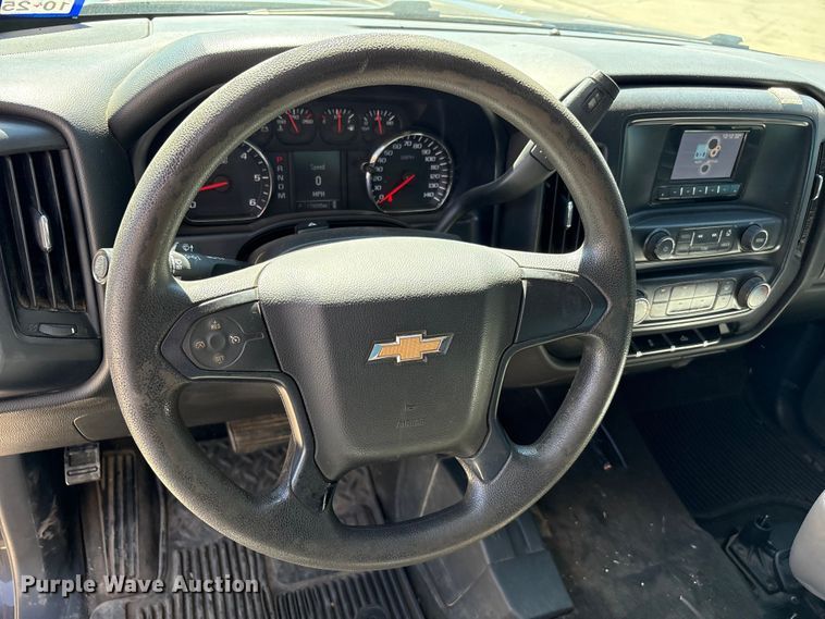 image for item EU4688 2015 Chevrolet Silverado 1500 Crew Cab pickup truck