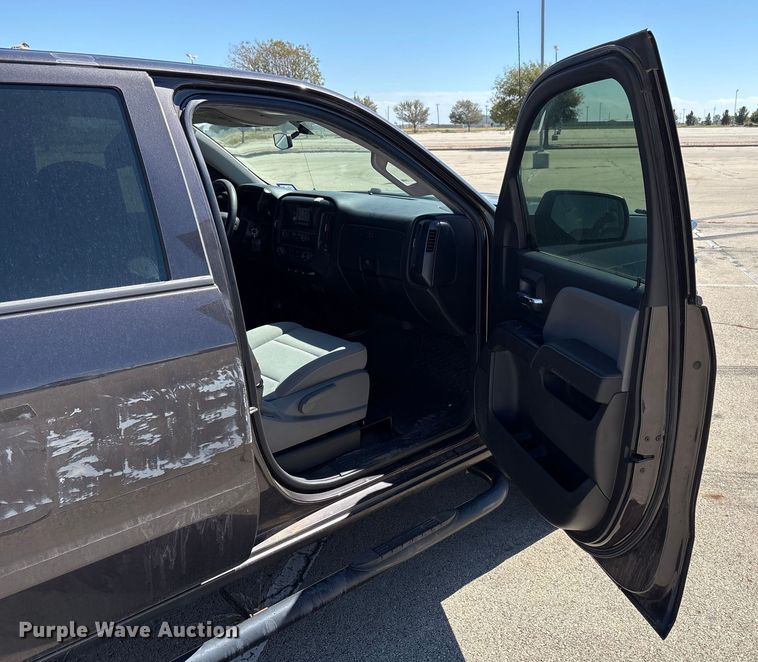 image for item EU4688 2015 Chevrolet Silverado 1500 Crew Cab pickup truck