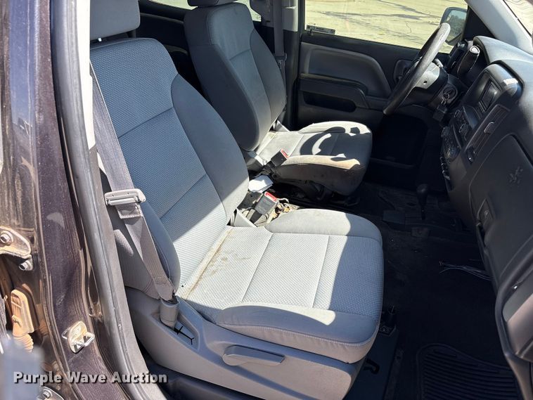 image for item EU4688 2015 Chevrolet Silverado 1500 Crew Cab pickup truck