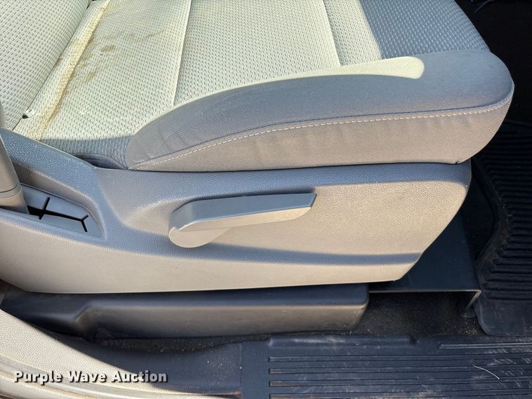 image for item EU4688 2015 Chevrolet Silverado 1500 Crew Cab pickup truck