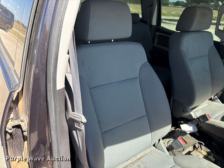 image for item EU4688 2015 Chevrolet Silverado 1500 Crew Cab pickup truck