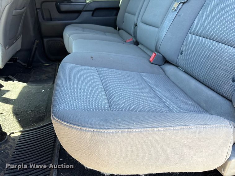 image for item EU4688 2015 Chevrolet Silverado 1500 Crew Cab pickup truck