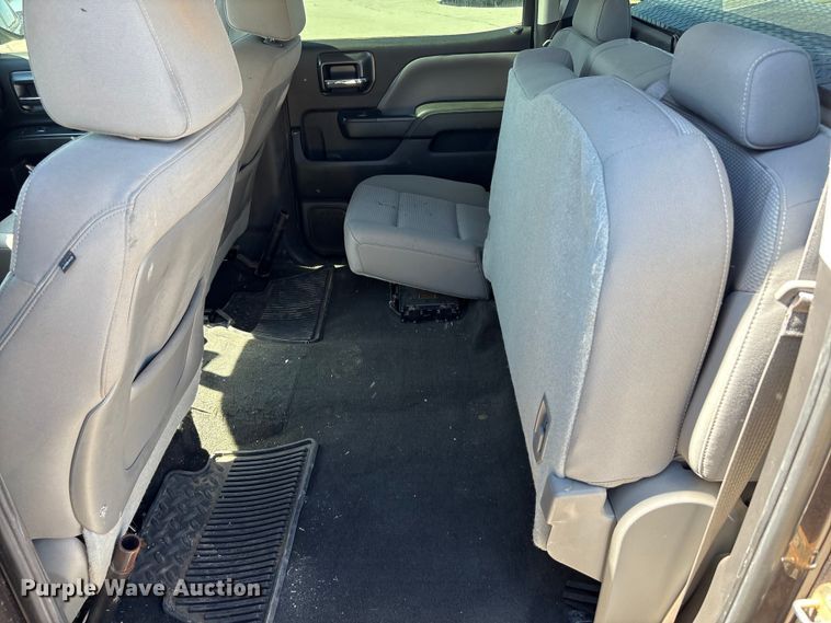 image for item EU4688 2015 Chevrolet Silverado 1500 Crew Cab pickup truck