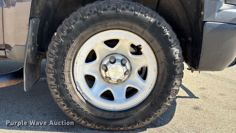 image for item EU4688 2015 Chevrolet Silverado 1500 Crew Cab pickup truck